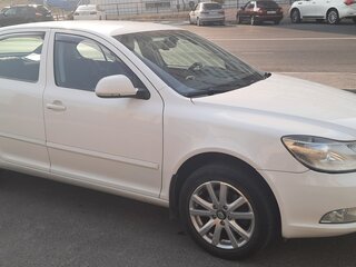 2012 Skoda Octavia II (A5) Рестайлинг, белый, 870000 рублей, вид 5