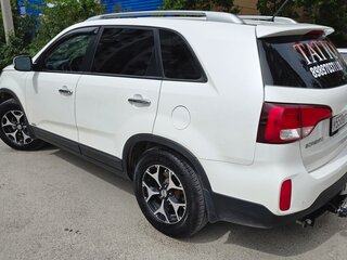 2014 Kia Sorento II Рестайлинг, белый, 1750000 рублей, вид 5