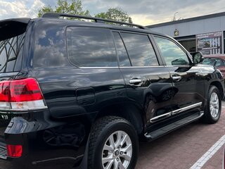 2015 Toyota Land Cruiser 200 Series Рестайлинг 2, чёрный, 5950000 рублей, вид 3