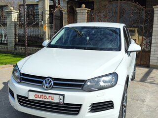 2012 Volkswagen Touareg II, белый, 2300000 рублей, вид 2
