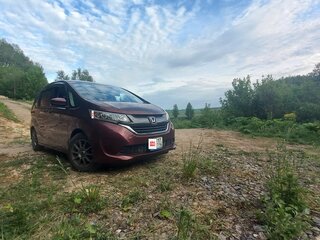 2016 Honda Freed II, красный, 1499000 рублей, вид 1