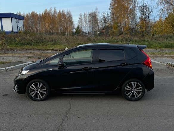 2017 Honda Fit III Рестайлинг, чёрный, 1200000 рублей - вид 6