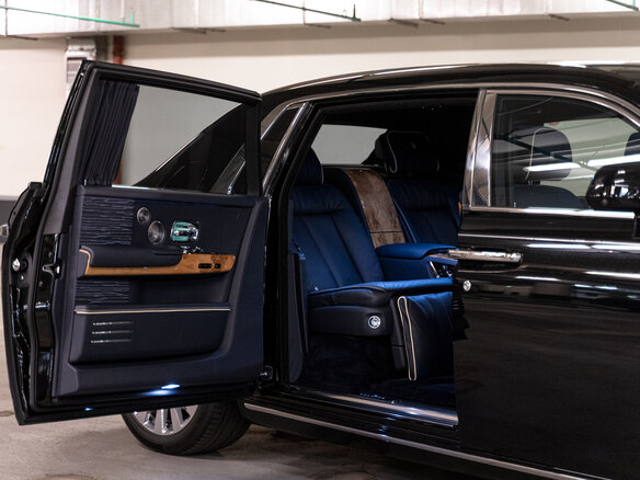 2020 Rolls-Royce Phantom Extended VIII (Series I), чёрный - вид 13