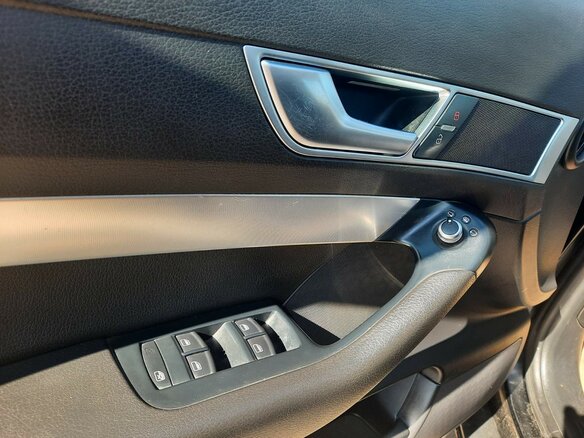 2005 Audi A6 III (C6), чёрный - вид 5