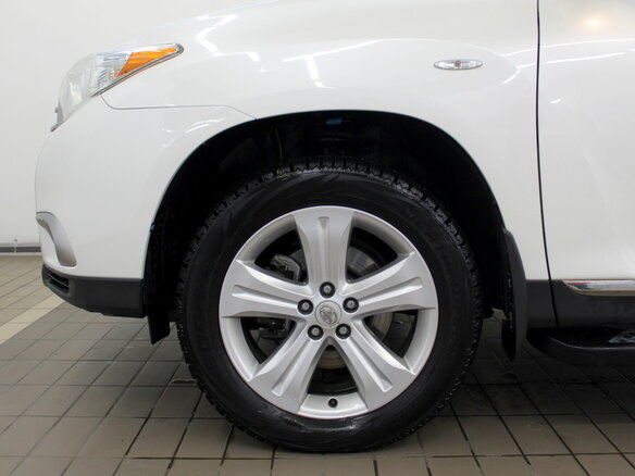 2013 Toyota Highlander II (XU40) Рестайлинг, белый - вид 16