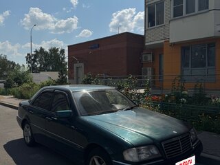 1994 Mercedes-Benz C-Класс 200 I (W202), зелёный, 400000 рублей, вид 3