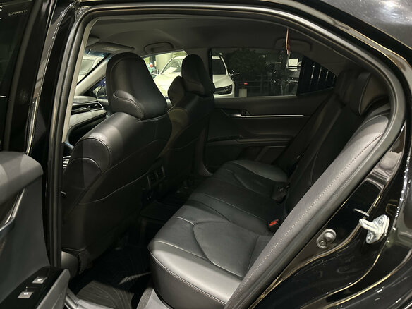 2020 Toyota Camry VIII (XV70), чёрный, 3670000 рублей - вид 11