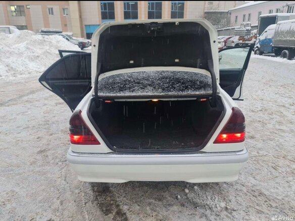 1999 Mercedes-Benz C-Класс 230 I (W202) Рестайлинг, белый, 500000 рублей - вид 7