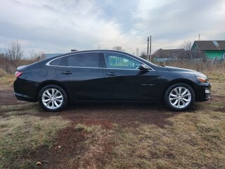 2020 Chevrolet Malibu IX Рестайлинг, чёрный, 1400000 рублей, вид 4