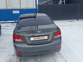 2011 Hyundai Solaris I, серебристый, 745000 рублей, вид 2