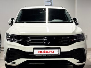2020 Volkswagen Tiguan II Рестайлинг, белый, 3100000 рублей, вид 2