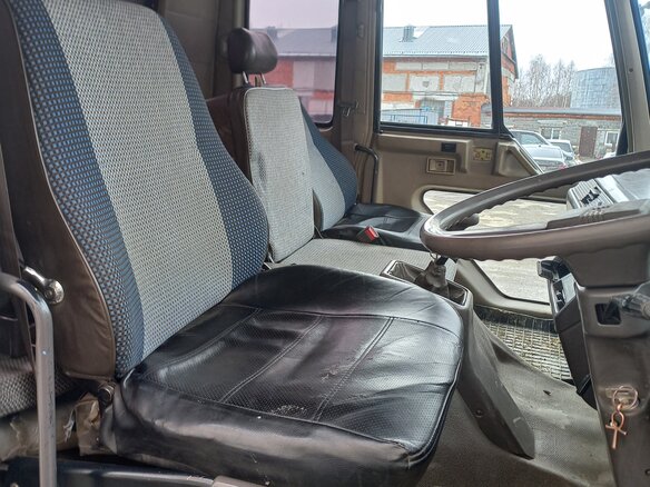 1993 Fuso (Mitsubishi) Fighter, белый, 3000000 рублей - вид 4
