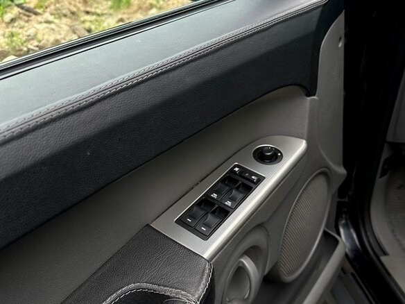 2007 Jeep Commander, чёрный, 1200000 рублей - вид 7