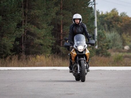 2009 Honda XL700V Transalp, золотистый, 490000 рублей, вид 4