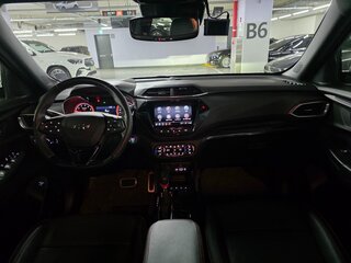2023 Chevrolet TrailBlazer III, серый, 1662000 рублей, вид 5