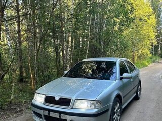 2008 Skoda Octavia I (A4) Рестайлинг, серебристый, 700000 рублей, вид 1