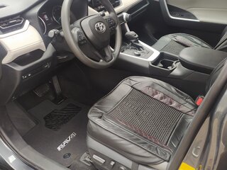 2020 Toyota RAV4 V (XA50), серый, 3600000 рублей, вид 4