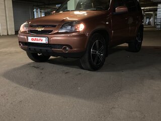 2017 Chevrolet Niva I Рестайлинг, коричневый, 800000 рублей, вид 1