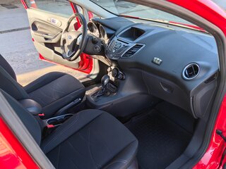 2016 Ford Fiesta Mk6 Рестайлинг, красный, 1150000 рублей, вид 4