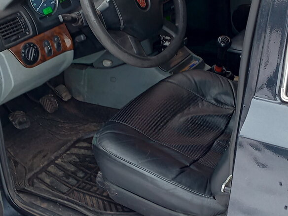 2008 ГАЗ 31105 «Волга», чёрный - вид 5