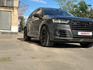 2017 Audi Q7 II (4M), серый, 4944455 рублей, вид 4