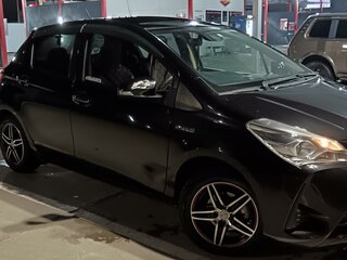 2017 Toyota Vitz III (XP130) Рестайлинг 2, чёрный, 1200000 рублей, вид 2
