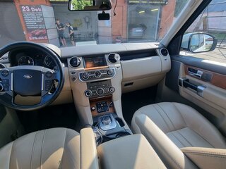 2015 Land Rover Discovery IV Рестайлинг, белый, 3500000 рублей, вид 5