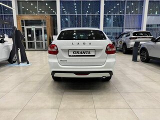 2026 Lada (ВАЗ) Granta I Рестайлинг, белый, 1119690 рублей, вид 5