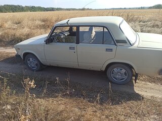 1983 Lada (ВАЗ) 2105 5-speed, белый, 150000 рублей, вид 4