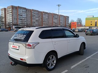 2013 Mitsubishi Outlander III, белый, 1499000 рублей, вид 5