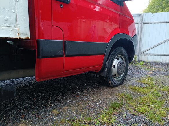 2011 Iveco Daily, красный, 1100000 рублей - вид 31