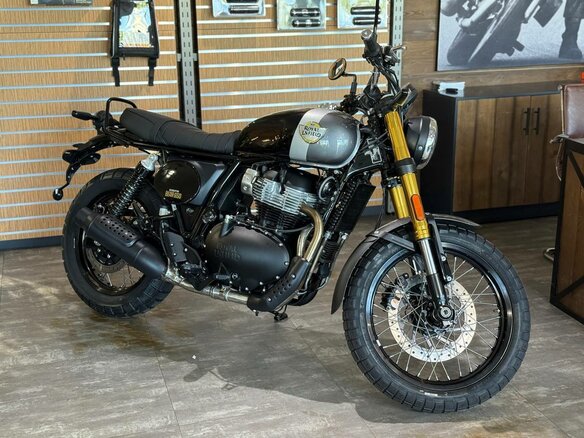 2026 Royal Enfield Bear 650, чёрный, 737000 рублей - вид 28