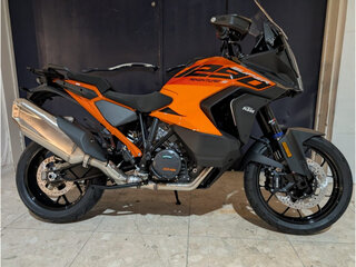 2023 KTM 1290 Super Adventure S, оранжевый, 1900000 рублей, вид 3