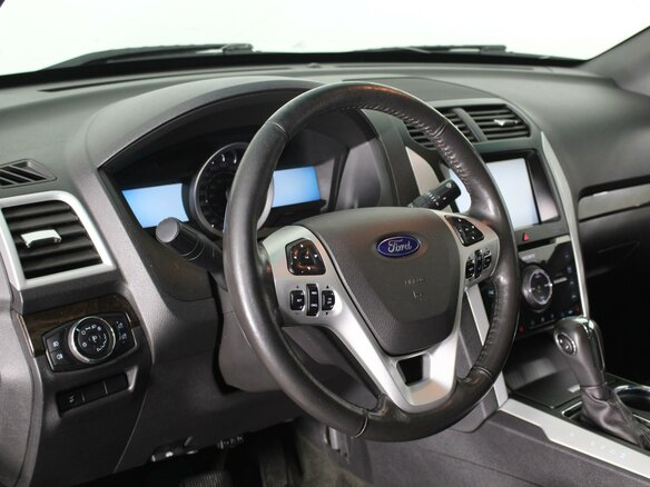 2015 Ford Explorer V, белый - вид 12