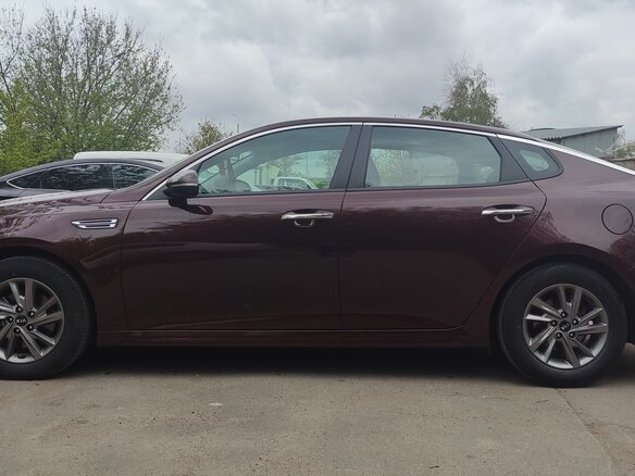 2019 Kia Optima IV Рестайлинг, пурпурный, 1920000 рублей - вид 5