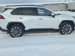2021 Toyota RAV4 V (XA50), белый, 4950000 рублей, вид 4