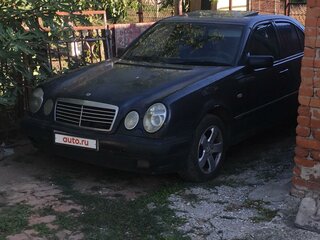 1996 Mercedes-Benz E-Класс 320 II (W210, S210), синий, 290000 рублей, вид 1