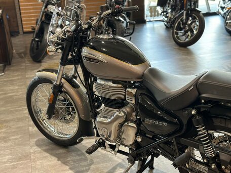 2025 Royal Enfield Meteor, чёрный, 519000 рублей, вид 5
