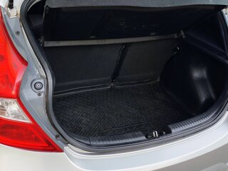 2013 Hyundai Solaris I, серебристый, 650000 рублей, вид 3