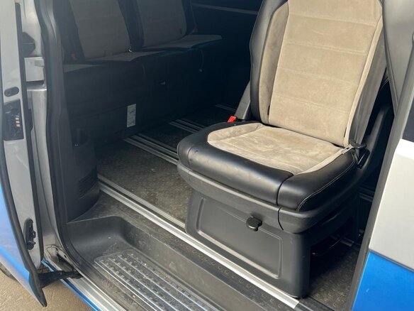 2016 Volkswagen Multivan T6, серебристый, 3850000 рублей - вид 24