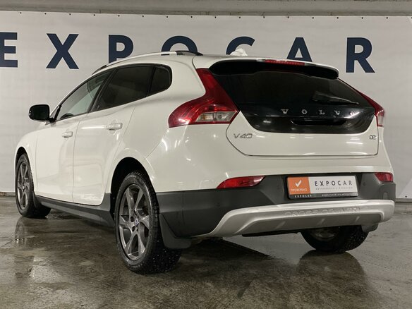2014 Volvo V40 Cross Country I, белый - вид 3