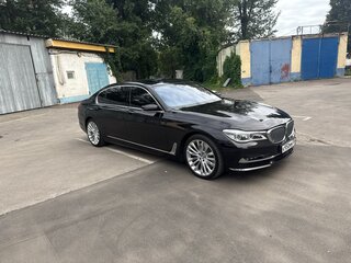 2017 BMW 7 серии Long M760Li xDrive VI (G11/G12), пурпурный, 7000000 рублей, вид 2