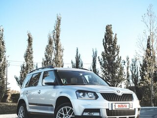 2016 Skoda Yeti I Рестайлинг, серебристый, 1510000 рублей, вид 2