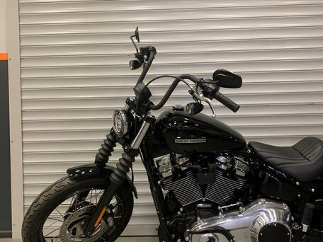 2025 Harley-Davidson Street Bob, чёрный, 2490000 рублей, вид 2