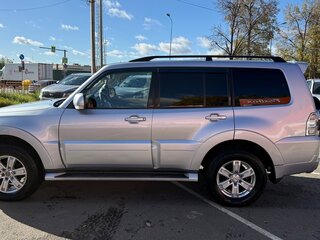 2015 Mitsubishi Pajero IV Рестайлинг 2, серебристый, 2207000 рублей, вид 4