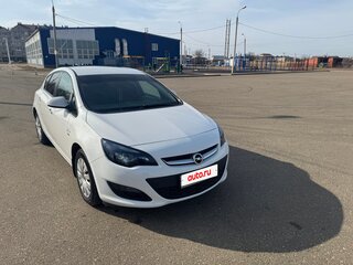 2014 Opel Astra J Рестайлинг, белый, 969000 рублей, вид 3