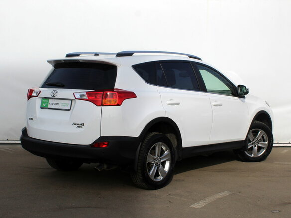 2015 Toyota RAV4 IV (XA40), белый - вид 1