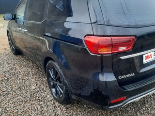 2018 Kia Carnival III, чёрный, 2950000 рублей, вид 4
