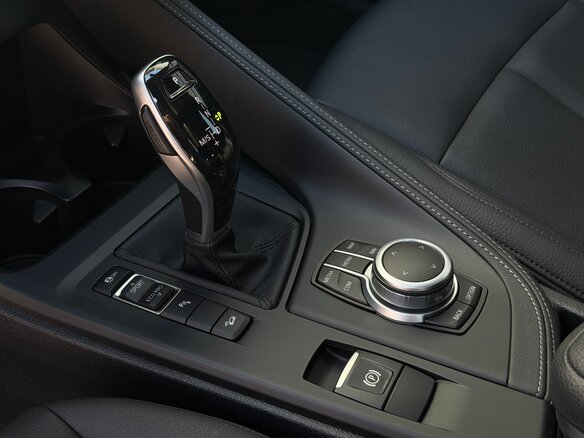 2021 BMW X1 28i xDrive II (F48) Рестайлинг, серый, 2250000 рублей - вид 16