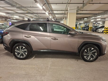 2022 Hyundai Tucson IV, коричневый, 2790000 рублей, вид 4